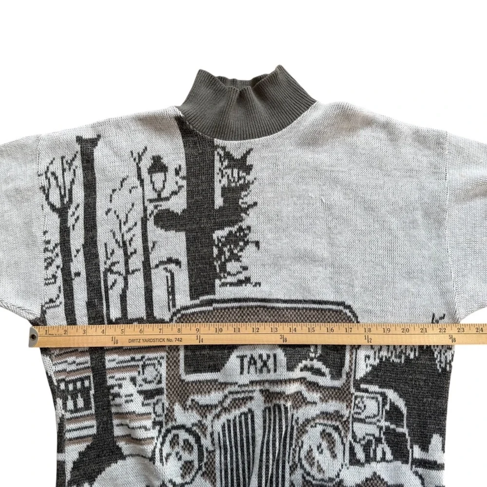Carole Little for St Tropez Wear Women's Large Mock Neck Taxi Scene Knit Sweater